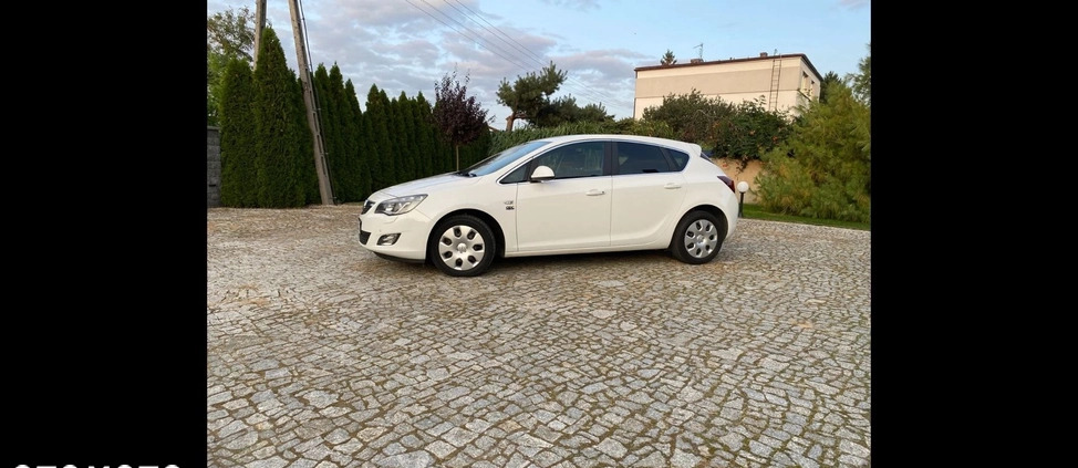 Opel Astra cena 25900 przebieg: 152000, rok produkcji 2010 z Leszno małe 22